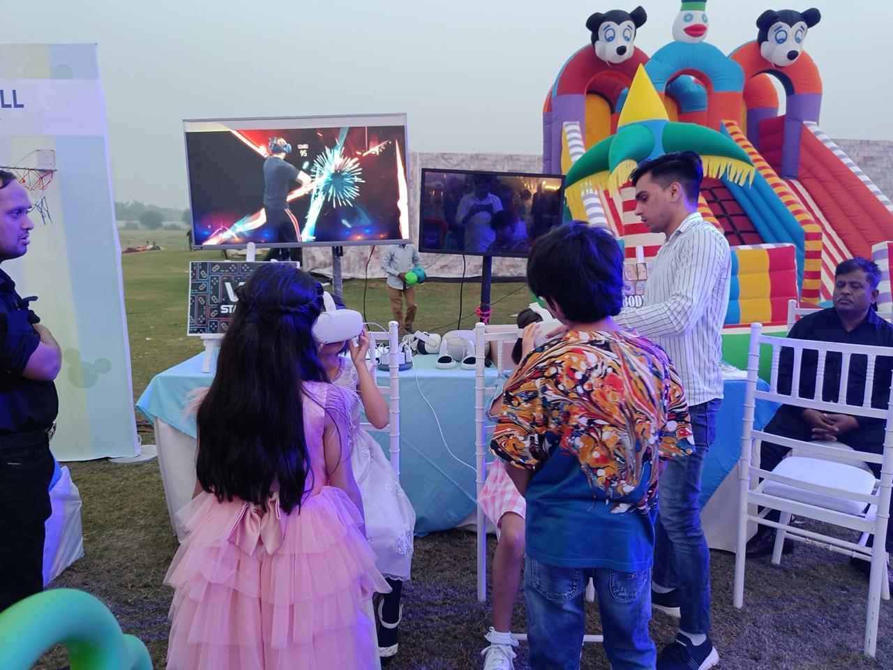 VR Setups for Family Days
