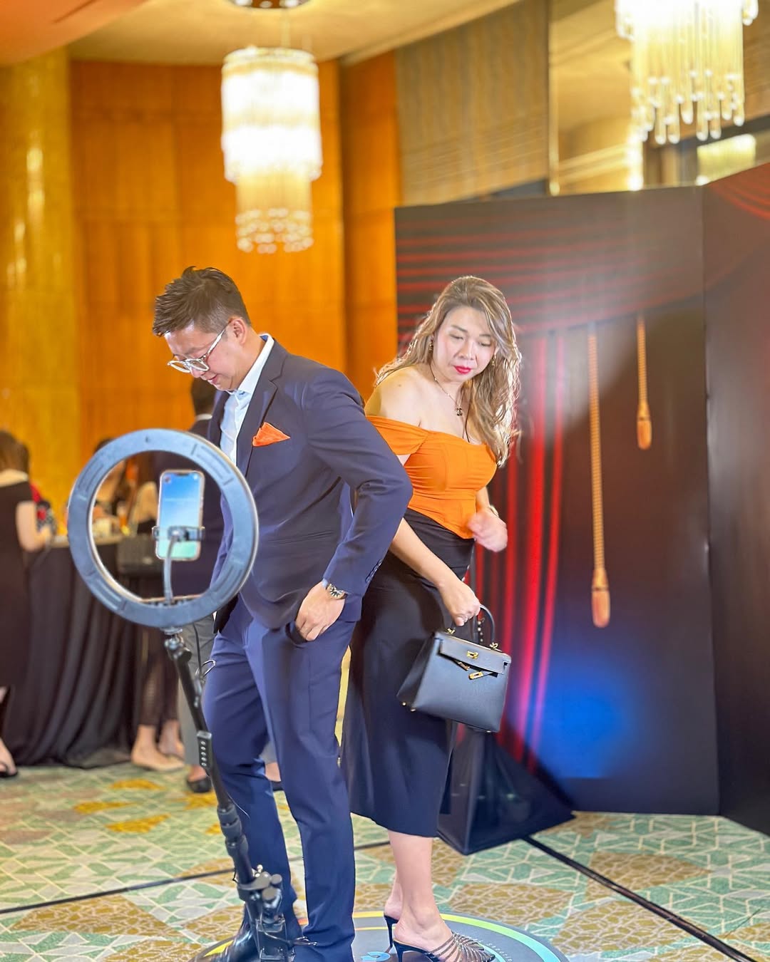 360 Spin Photo Booth gallery image
